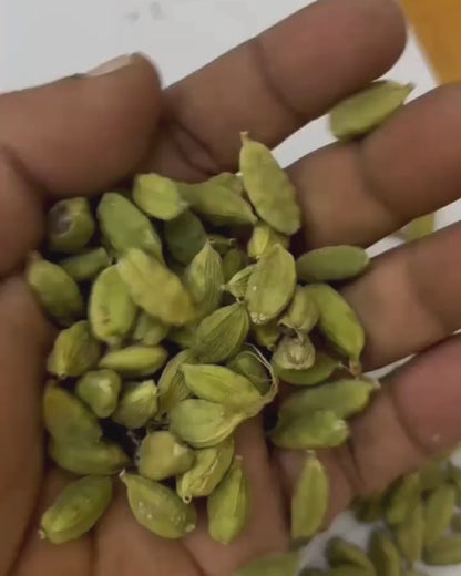 Green Cardamom Pods (Single-Origin India) – Export Grade